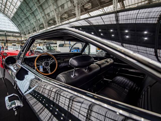 Dodge Charger 318