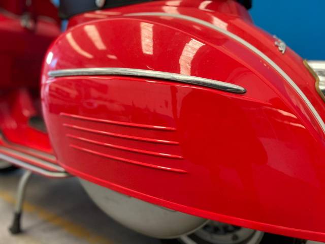 Piaggio Vespa 180 SS