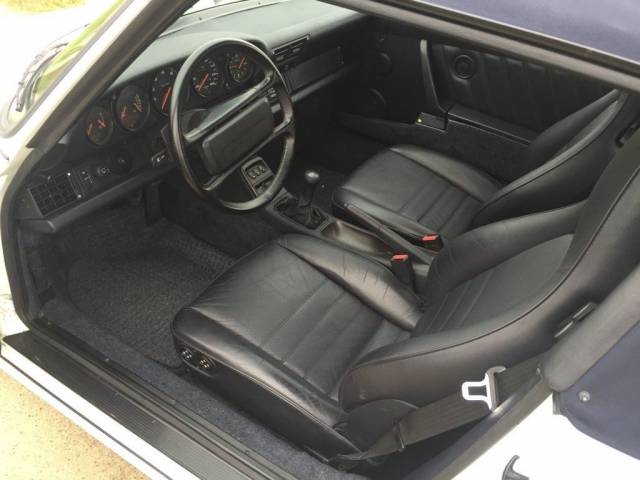 Porsche 911 Carrera 2
