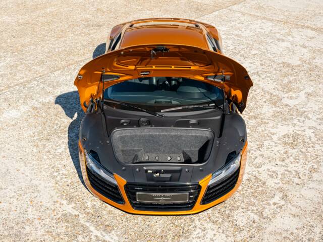 Audi R8 V10