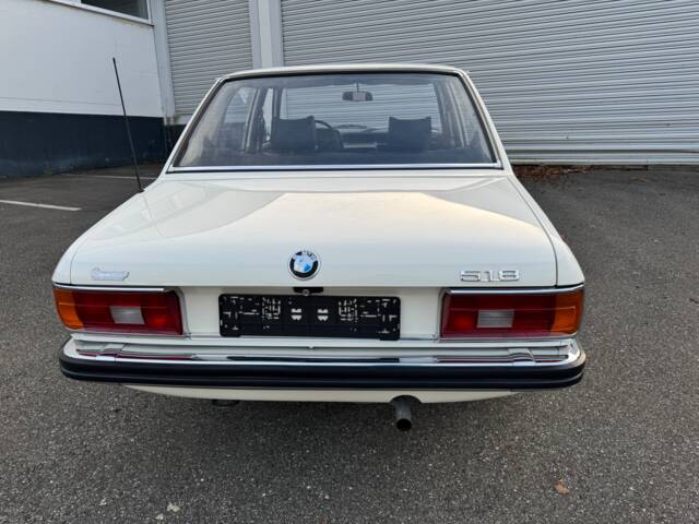 BMW 518