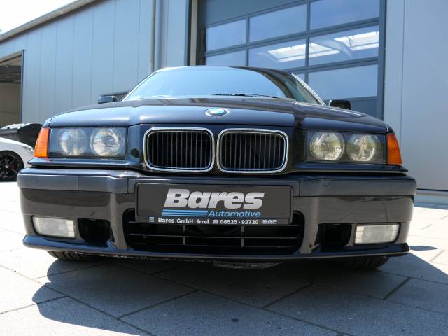 BMW 328i