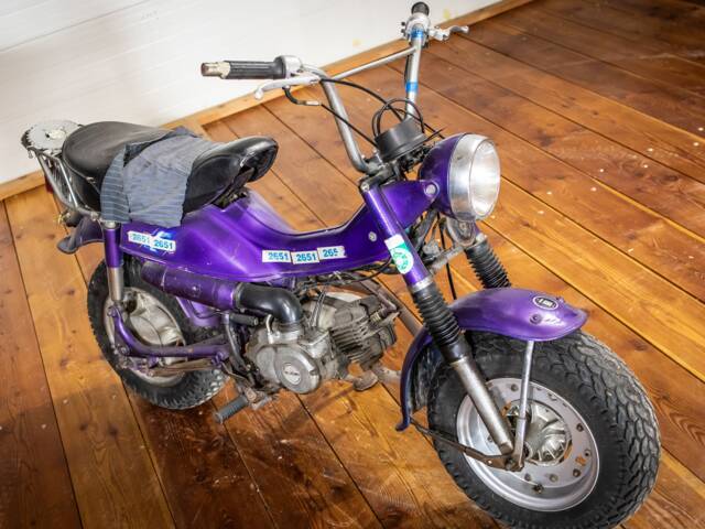 Suzuki RV 50
