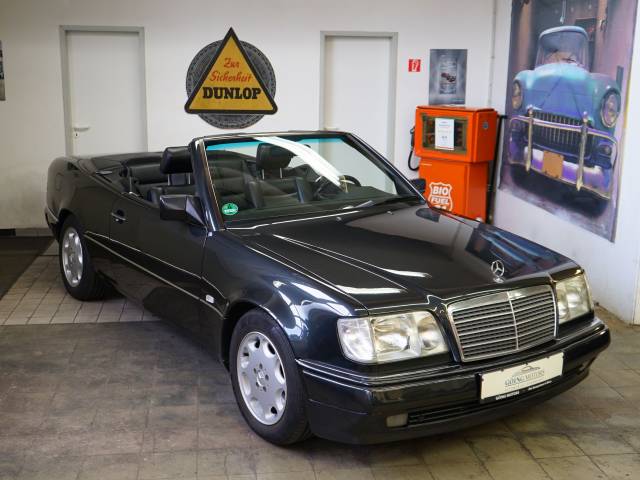 Image 1/34 of Mercedes-Benz E 500 (1995)