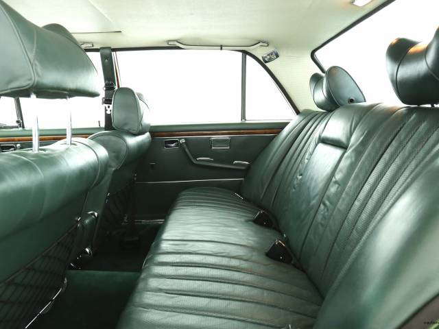 Mercedes-Benz 300 SEL 4.5