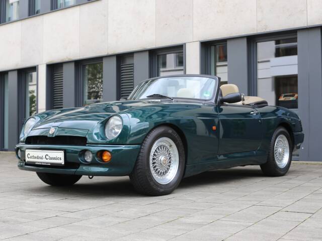 MG RV8