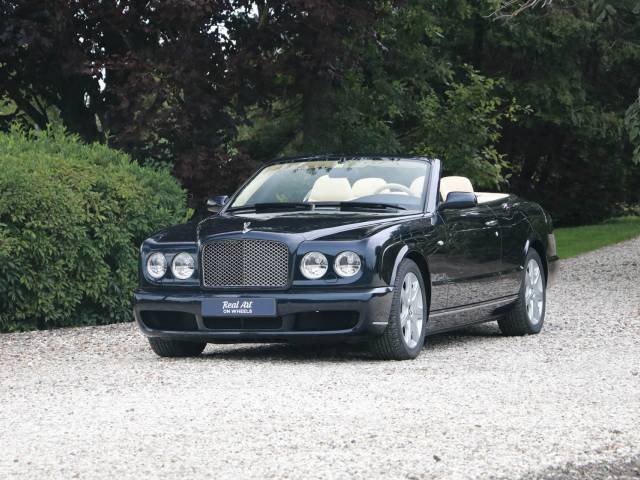 Image 1/31 of Bentley Azure (2007)