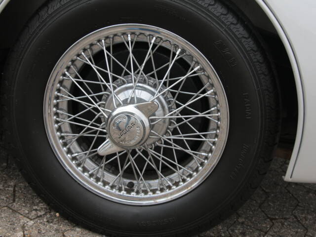 Jaguar XK 120 FHC