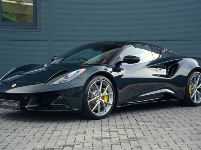 Lotus Emira