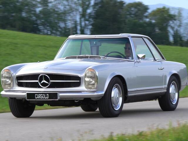 Imagen 1/16 de Mercedes-Benz 280 SL (1970)