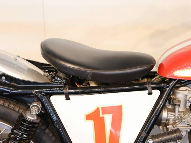 Yamaha SR500