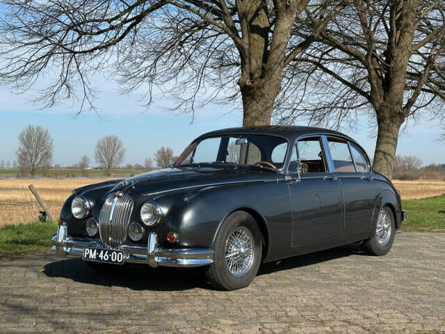 Image 1/5 of Jaguar Mk II 2.4 (1962)