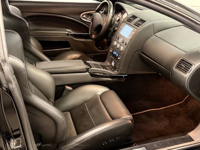 Aston Martin V12 Vanquish S Ultimate Edition