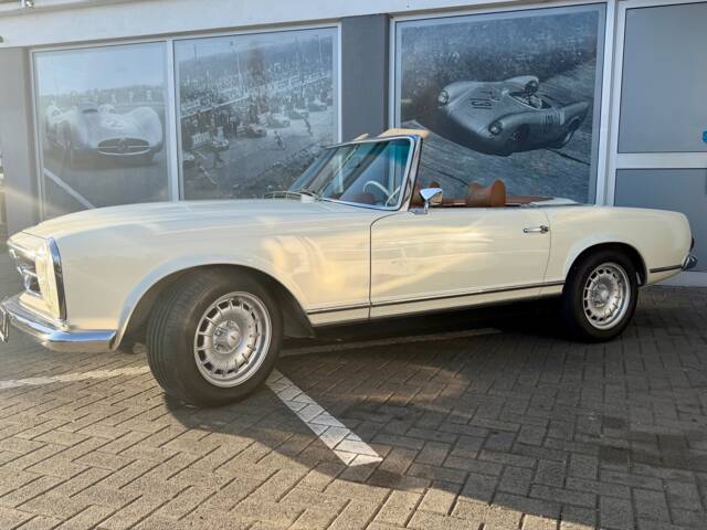 Mercedes-Benz 280 SL