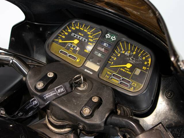 BMW K1