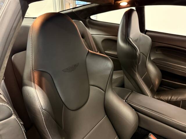Aston Martin V12 Vanquish S Ultimate Edition
