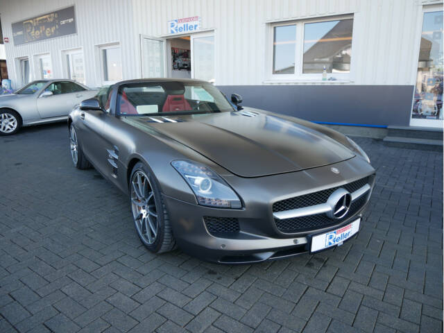 Image 1/30 of Mercedes-Benz SLS AMG Roadster (2012)