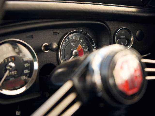 MG MGC GT