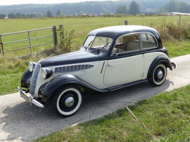 BMW 321 two-door sedan (Ambi-Budd) 1939