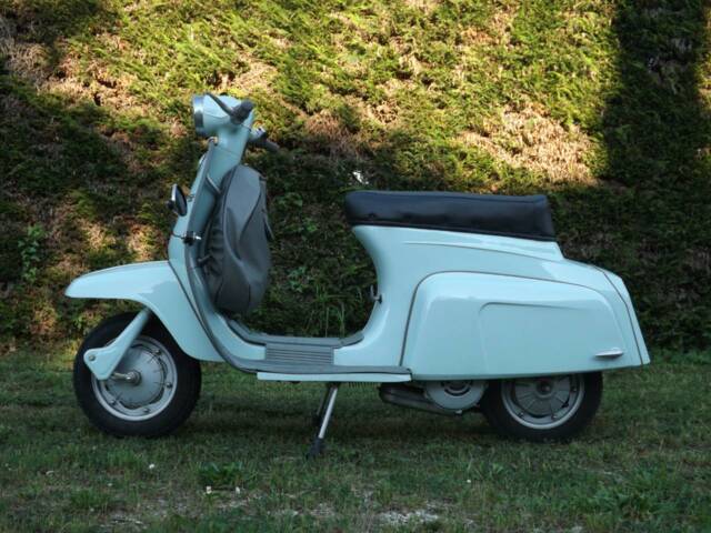 Innocenti Lambretta J50