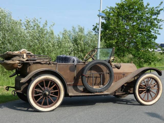 Regal Model T Underslung