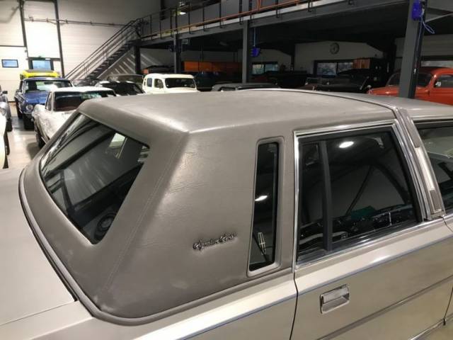 Lincoln Town Car