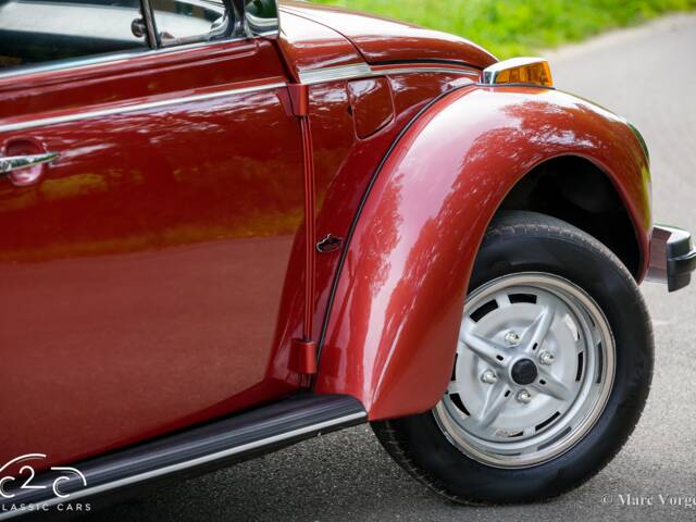 Volkswagen Käfer 1303 "Champagne Edition"