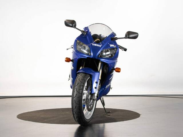 Yamaha YZF 1000 R1