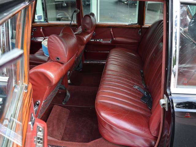 Mercedes-Benz 600
