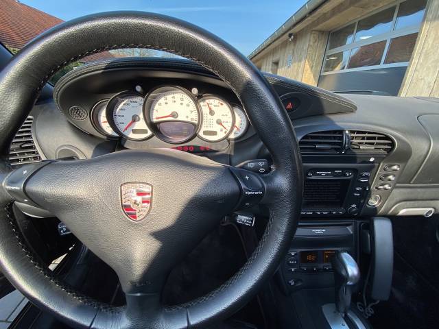 Porsche 911 Carrera