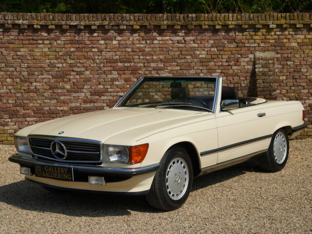 Image 1/50 of Mercedes-Benz 560 SL (1989)