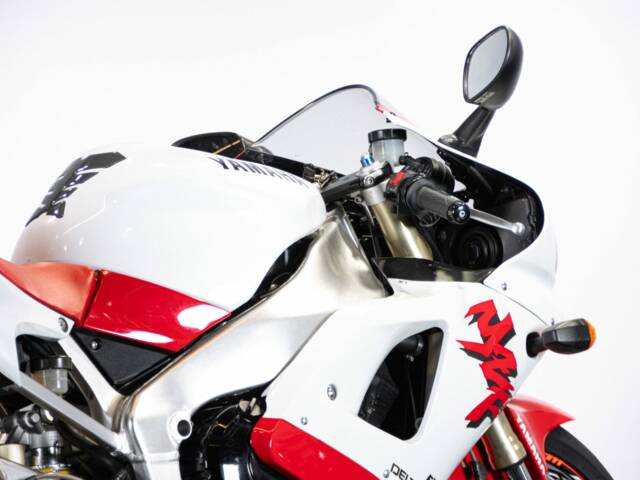 Yamaha YZF 1000 R1