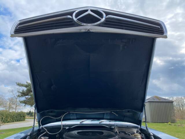 Mercedes-Benz 450 SL