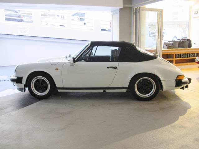 Porsche 911 Carrera 3.2