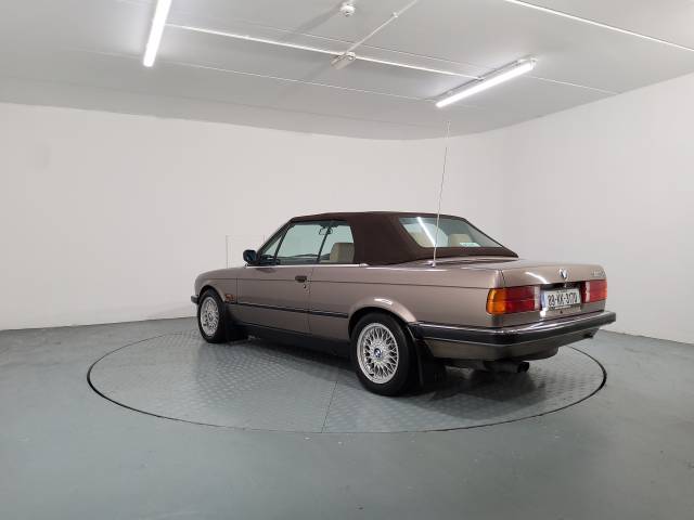 BMW 325i