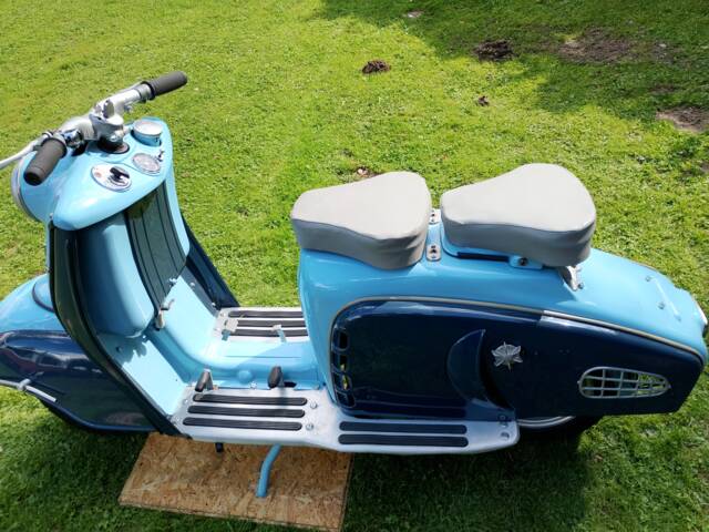 Triumph (TWN) Contessa