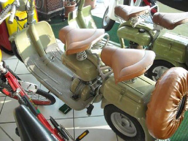 Lambretta F  - A Steel Body, Interchangeable Side Panels.