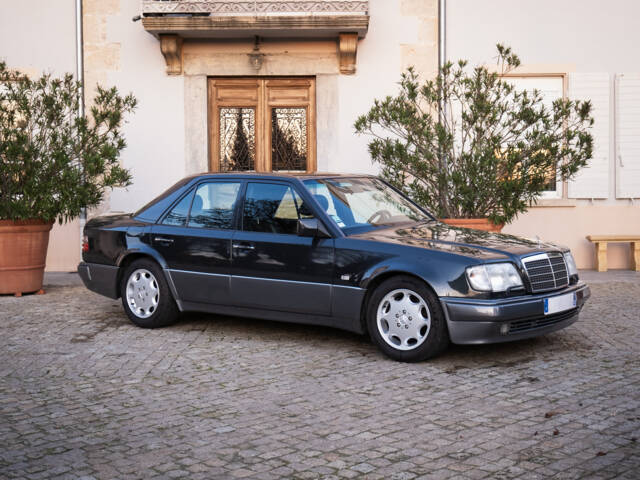 Imagen 1/39 de Mercedes-Benz E 500 (1995)