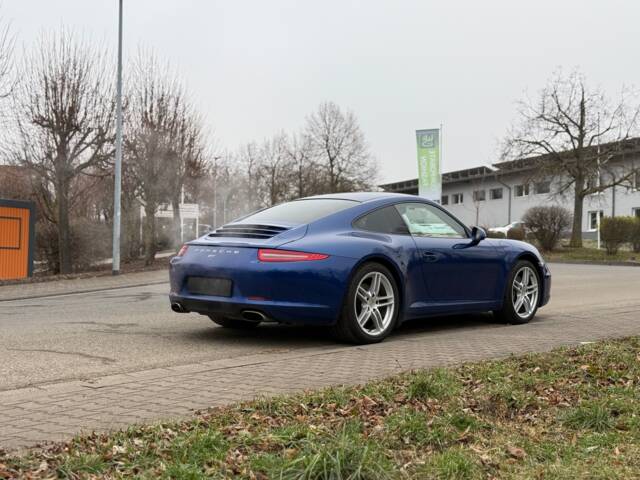 Porsche 911 Carrera