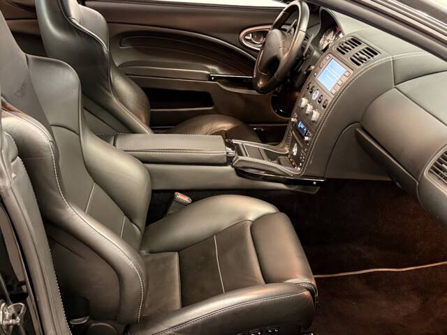 Aston Martin V12 Vanquish S Ultimate Edition
