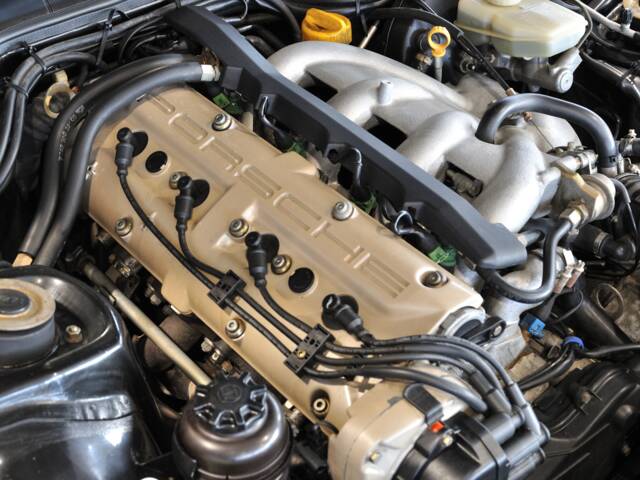 Porsche 944 S2