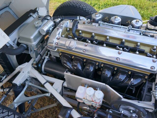 Jaguar E-Type 3.8