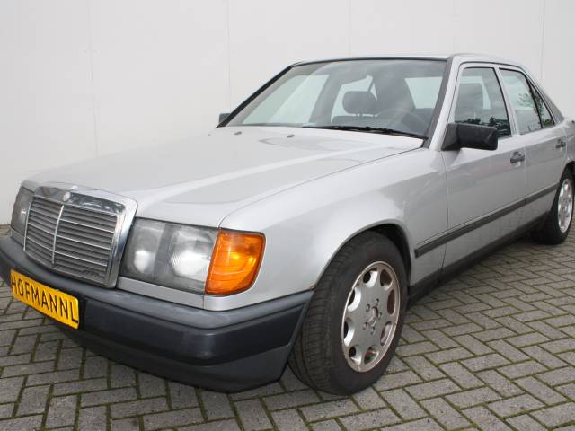 Image 1/13 of Mercedes-Benz 250 D (1986)