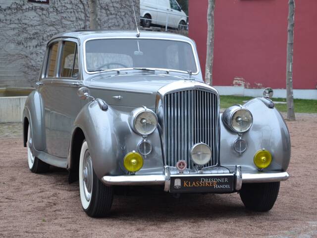 Bentley R-Type