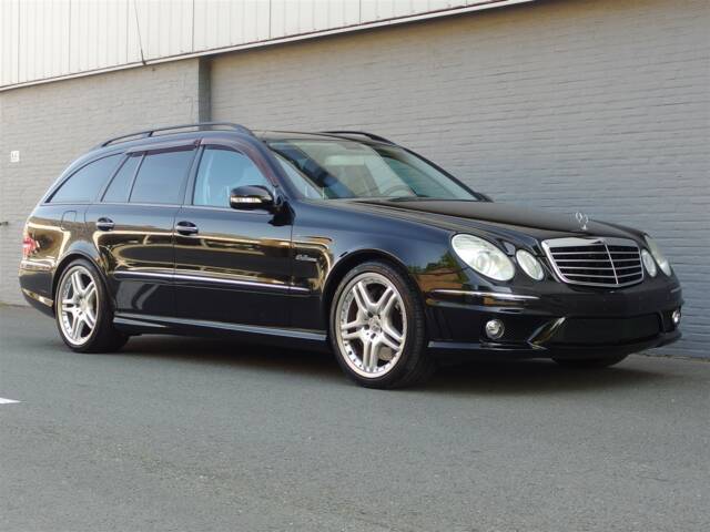 Image 1/98 of Mercedes-Benz E 63 AMG T (2008)