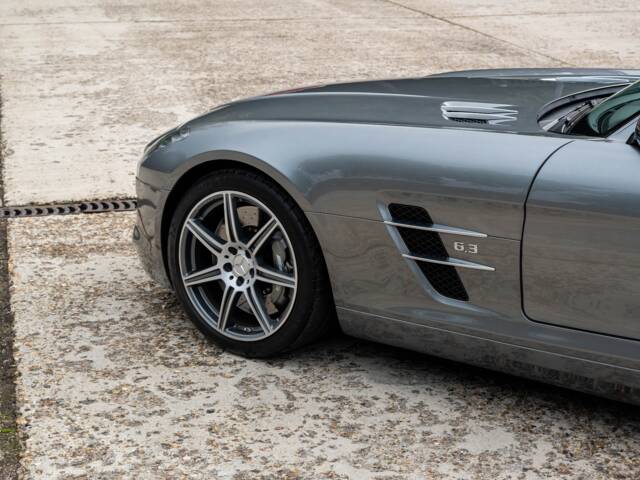 Mercedes-Benz SLS AMG