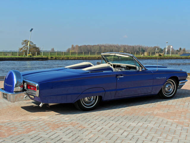 Ford Thunderbird