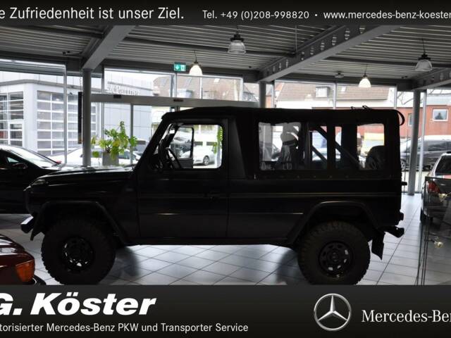 Mercedes-Benz G 230