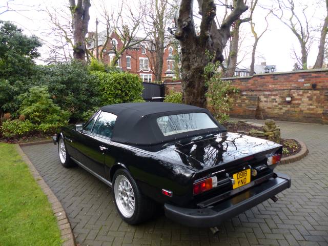 Aston Martin V8 EFi Volante