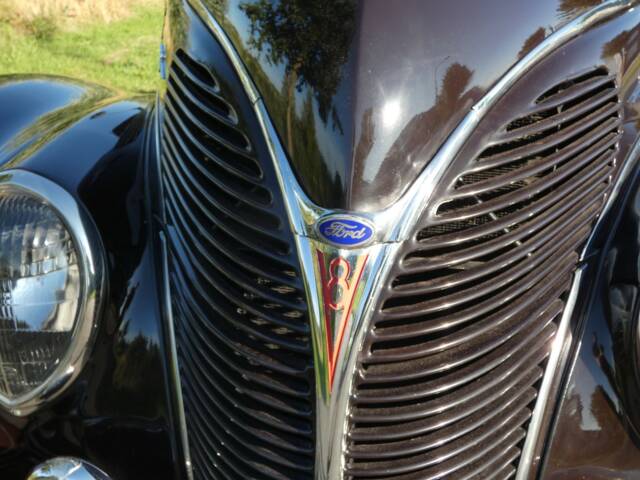 Ford V8